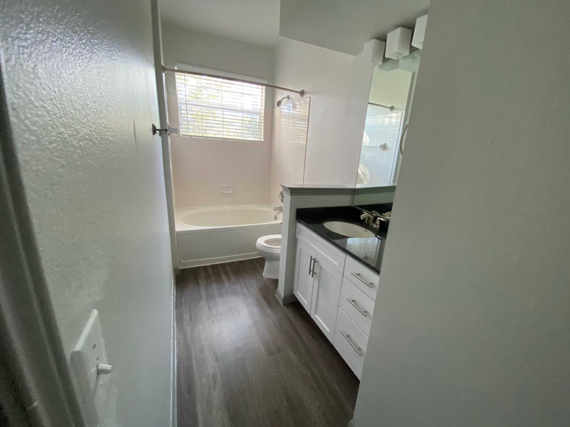 Bathroom Turnover & Detail